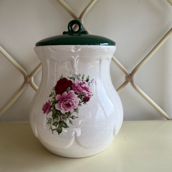 Large vintage floral cookie jar - Picture 1 of 12